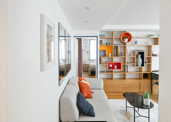 Architect-Designed Apartment In Le Marais District