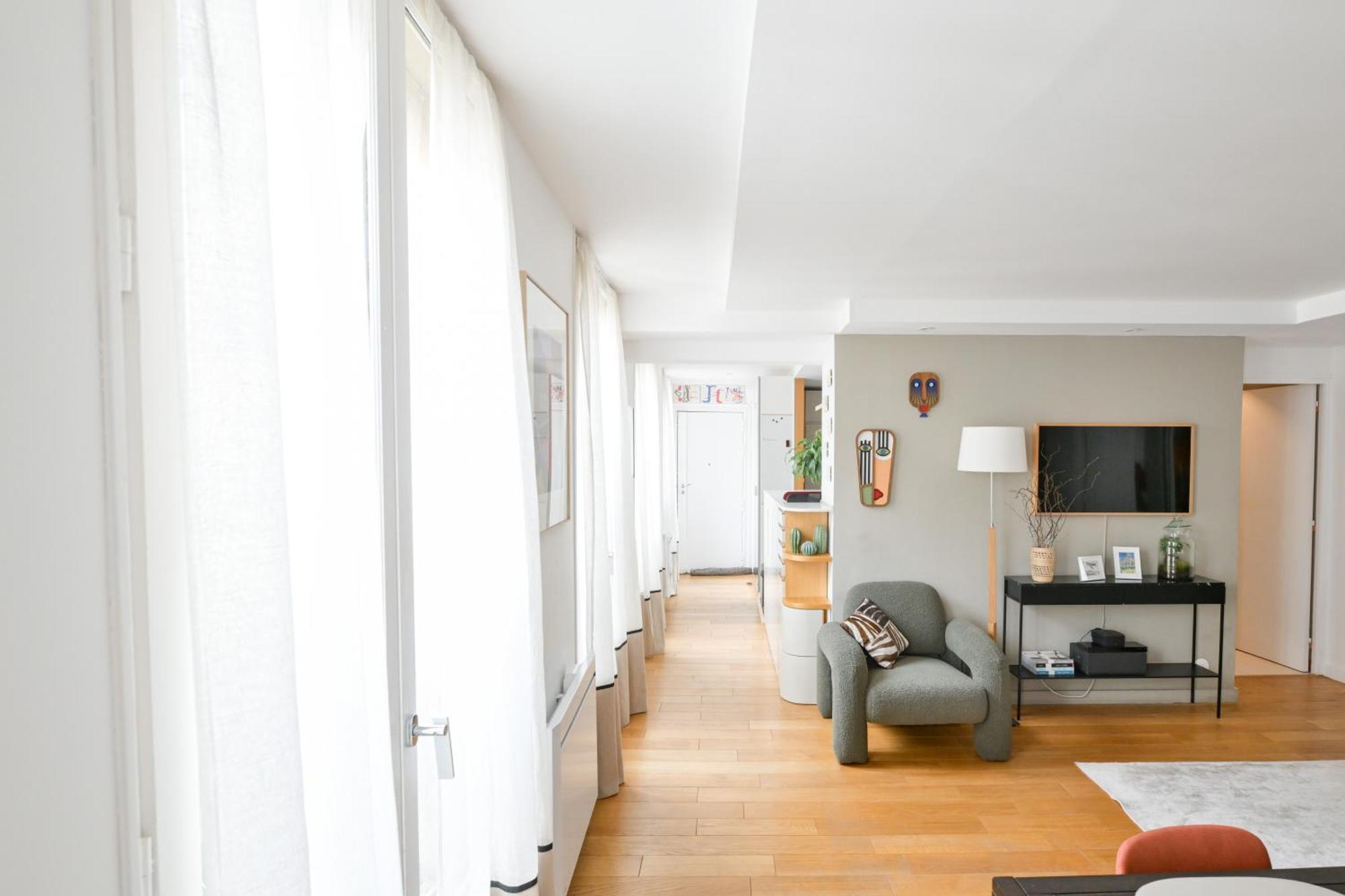 Architect-designed In Le Marais District Parigi